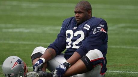 Foxborough Ma .09/23/09 New England Patriots player Ron Brace # 92 (cq) prepares for his teams up coming game at an afternoon practice. Globe Staff/Photo Jonathan Wiggs :Section;Sports ;Reporter :Slug: Library Tag 07292010 Sports 
